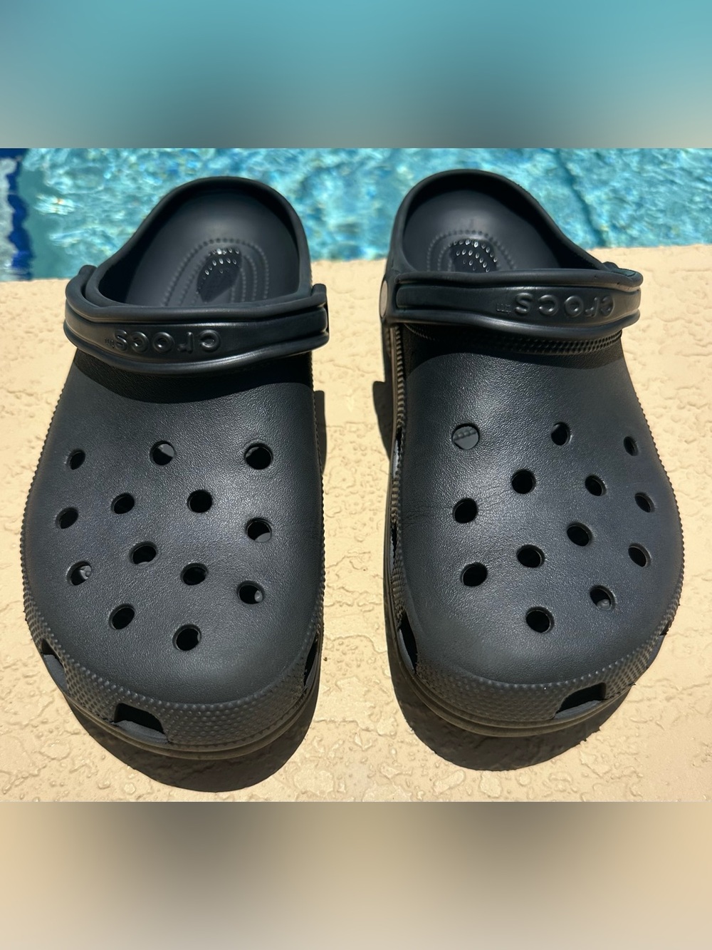 Crocs Classic Clogs Black Slip On Comfort Clog Sandals Lightweight Size 11 VGC